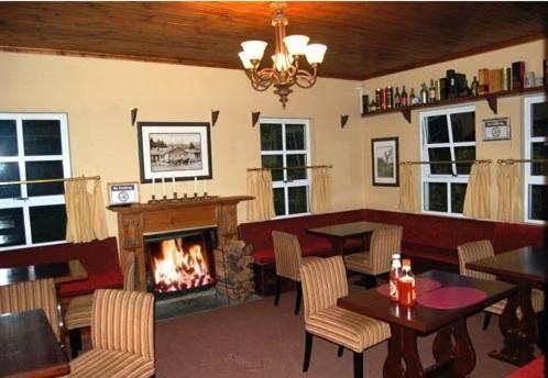 The Hogsback Inn Экстерьер фото